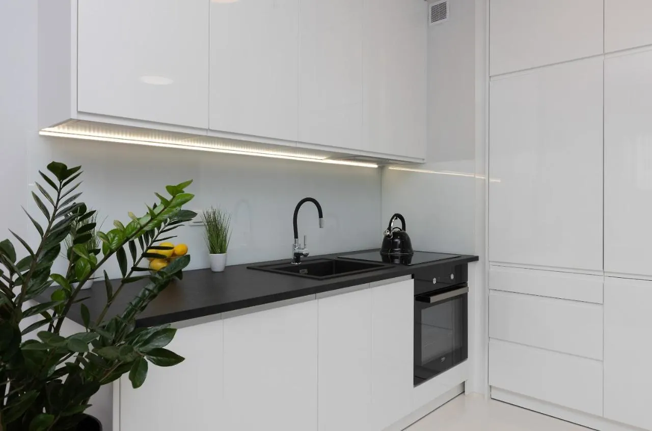 Stylish Apartment Przedpole With Balcony & Parking By Noclegi Renters 바르샤바 폴란드