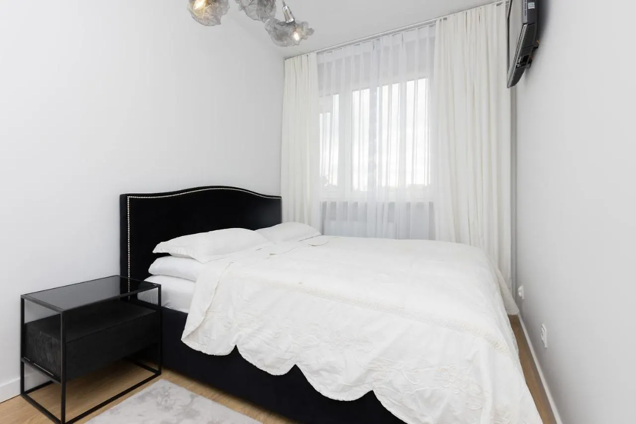 Stylish Apartment Przedpole With Balcony & Parking By Noclegi Renters 바르샤바